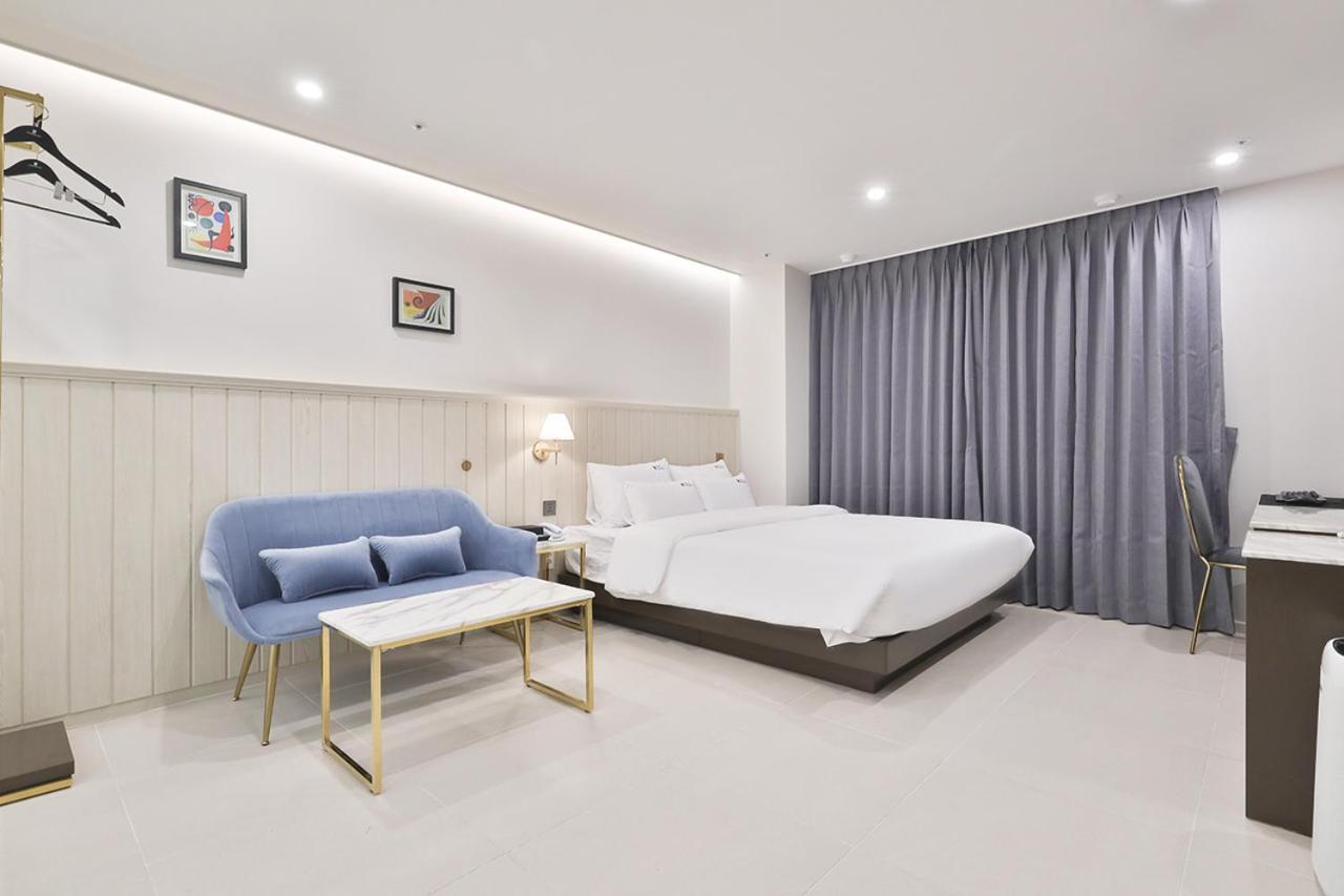 Hotel Palace Kjongdžu Pokoj fotografie